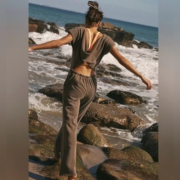 Free People Movement|Free spirit one piece,brown open back jumpsuit;flare leg••• - Picture 1 of 16